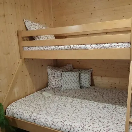 Domaine Les Gandins 2* Saint-Germain-de-Salles